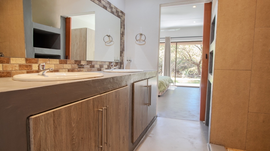 3 Bedroom Property for Sale in Marloth Park Mpumalanga