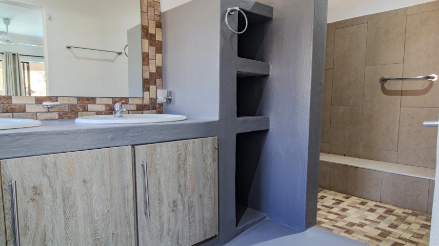 3 Bedroom Property for Sale in Marloth Park Mpumalanga