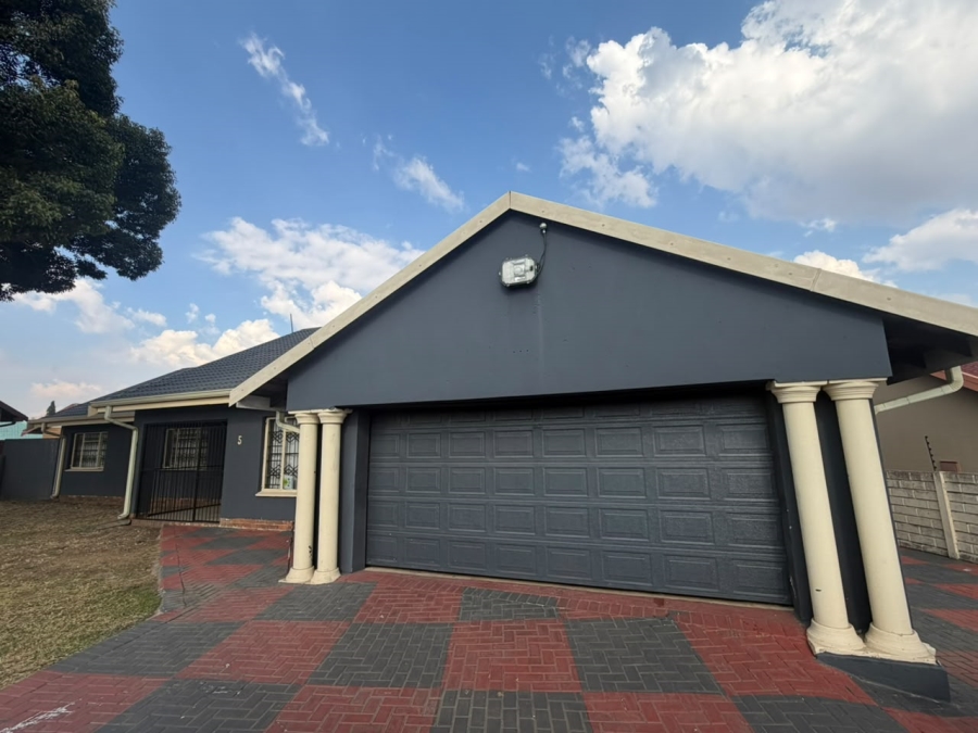 To Let 3 Bedroom Property for Rent in Tasbet Park Mpumalanga