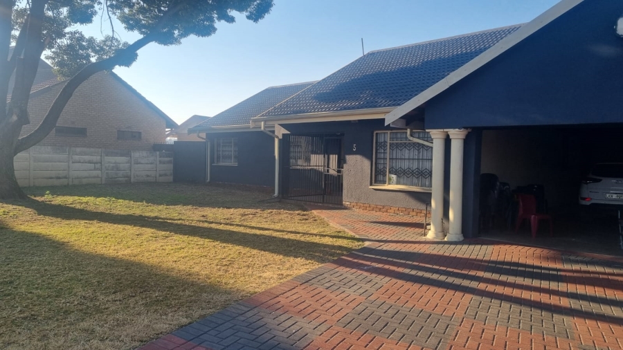 To Let 3 Bedroom Property for Rent in Tasbet Park Mpumalanga