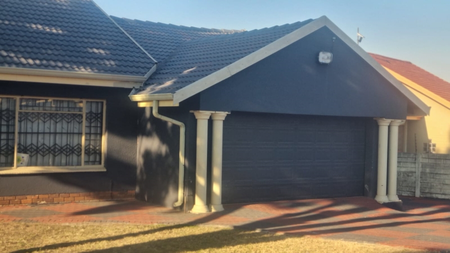 To Let 3 Bedroom Property for Rent in Tasbet Park Mpumalanga