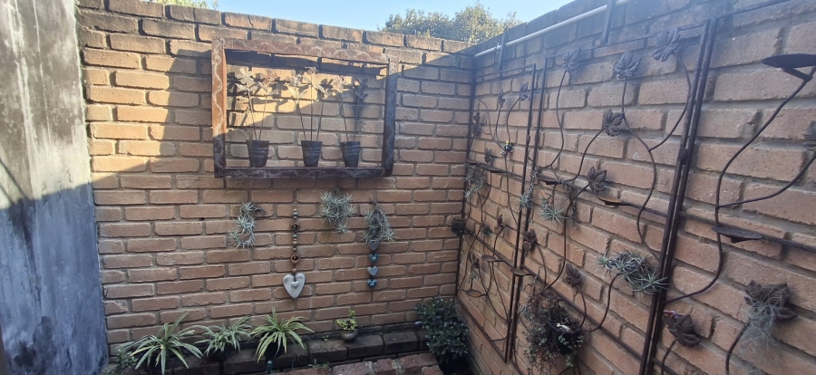 5 Bedroom Property for Sale in West Acres Ext 20 Mpumalanga
