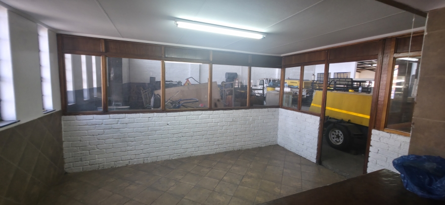 Commercial Property for Sale in Witbank Ext 8 Mpumalanga