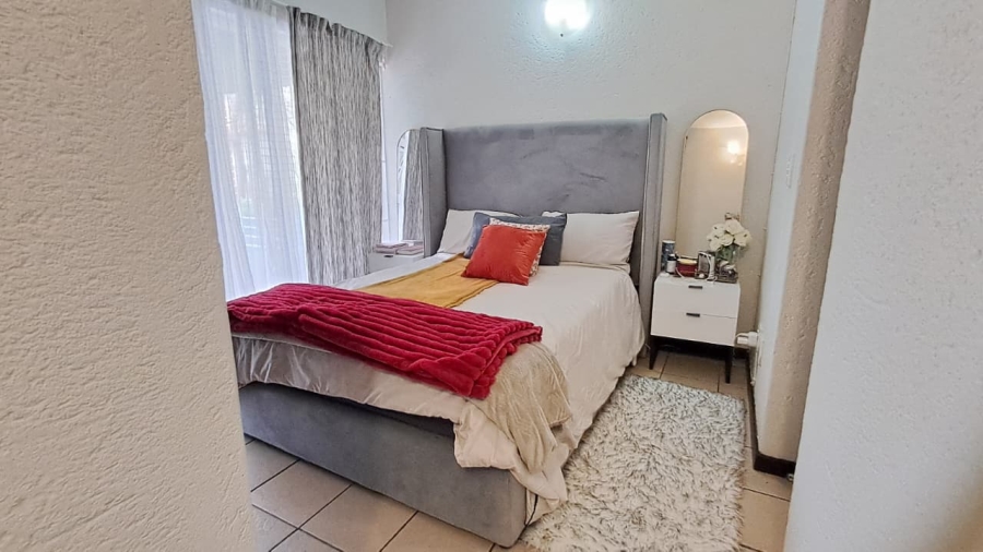2 Bedroom Property for Sale in West Acres Mpumalanga