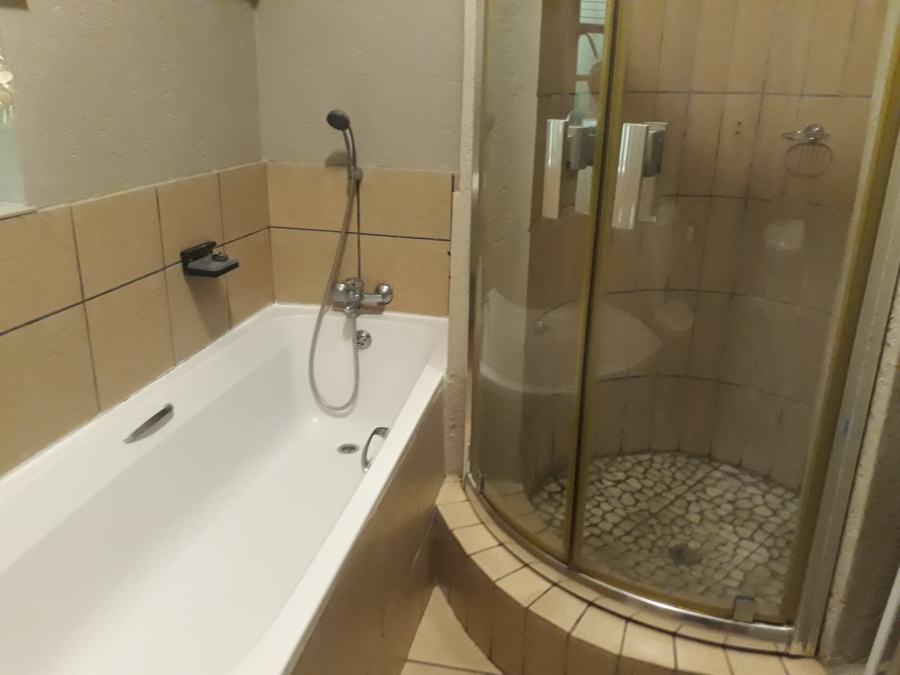 2 Bedroom Property for Sale in West Acres Mpumalanga