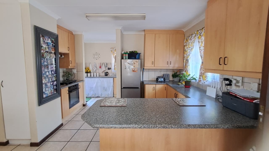2 Bedroom Property for Sale in West Acres Mpumalanga