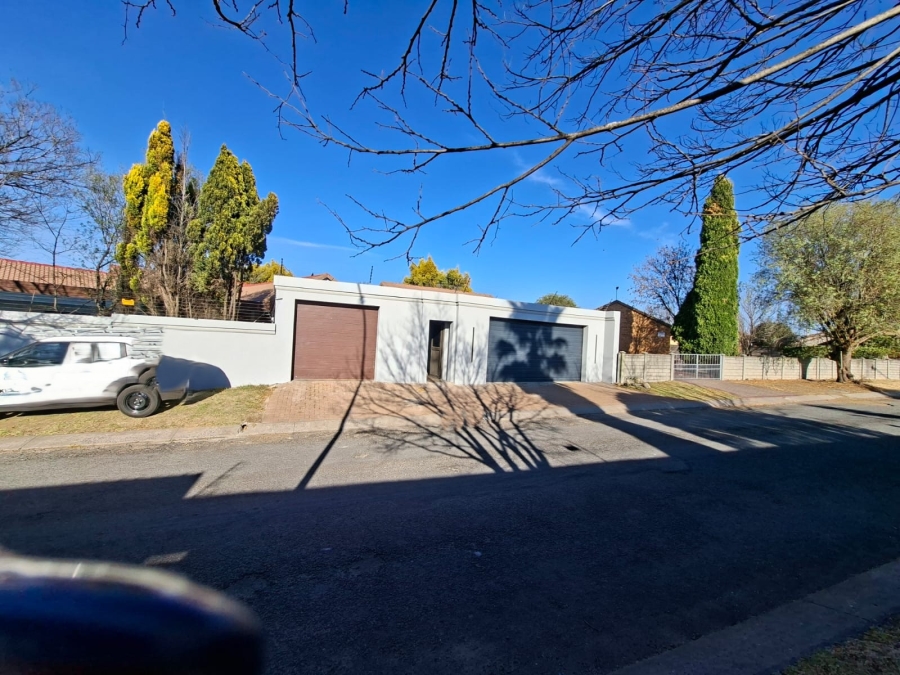 5 Bedroom Property for Sale in Secunda Mpumalanga