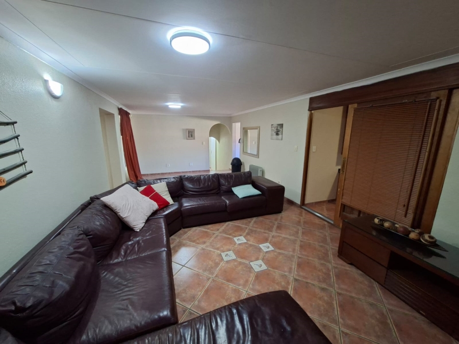 5 Bedroom Property for Sale in Secunda Mpumalanga