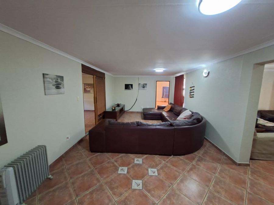 5 Bedroom Property for Sale in Secunda Mpumalanga