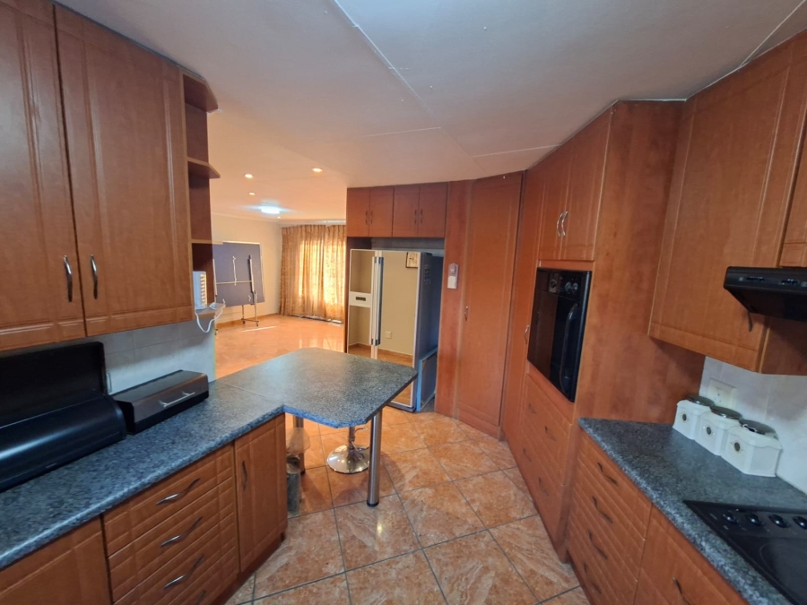 5 Bedroom Property for Sale in Secunda Mpumalanga