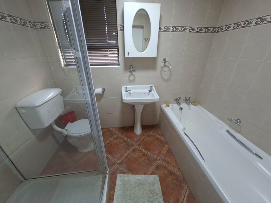 5 Bedroom Property for Sale in Secunda Mpumalanga