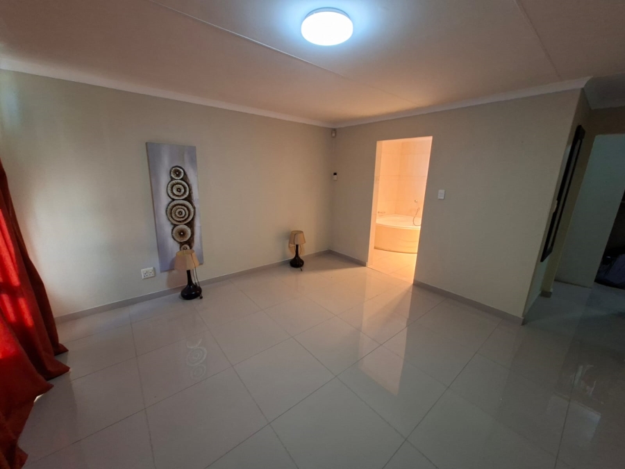 5 Bedroom Property for Sale in Secunda Mpumalanga