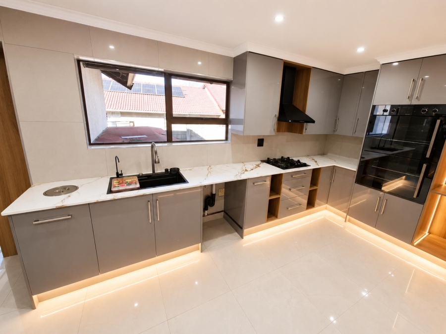 5 Bedroom Property for Sale in Secunda Mpumalanga