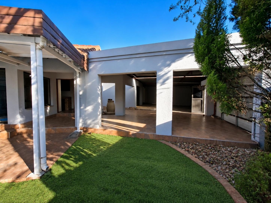 5 Bedroom Property for Sale in Secunda Mpumalanga