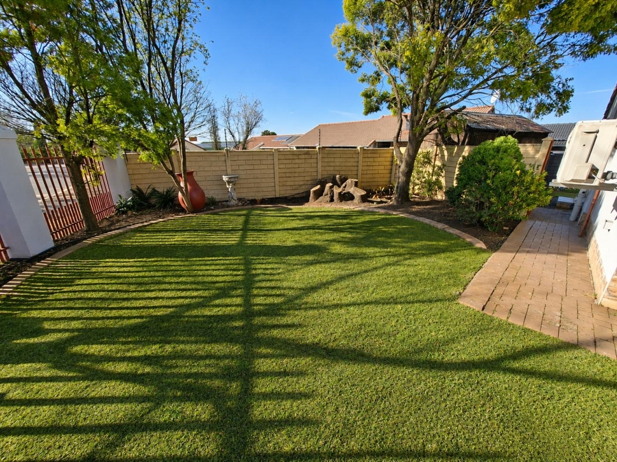 5 Bedroom Property for Sale in Secunda Mpumalanga