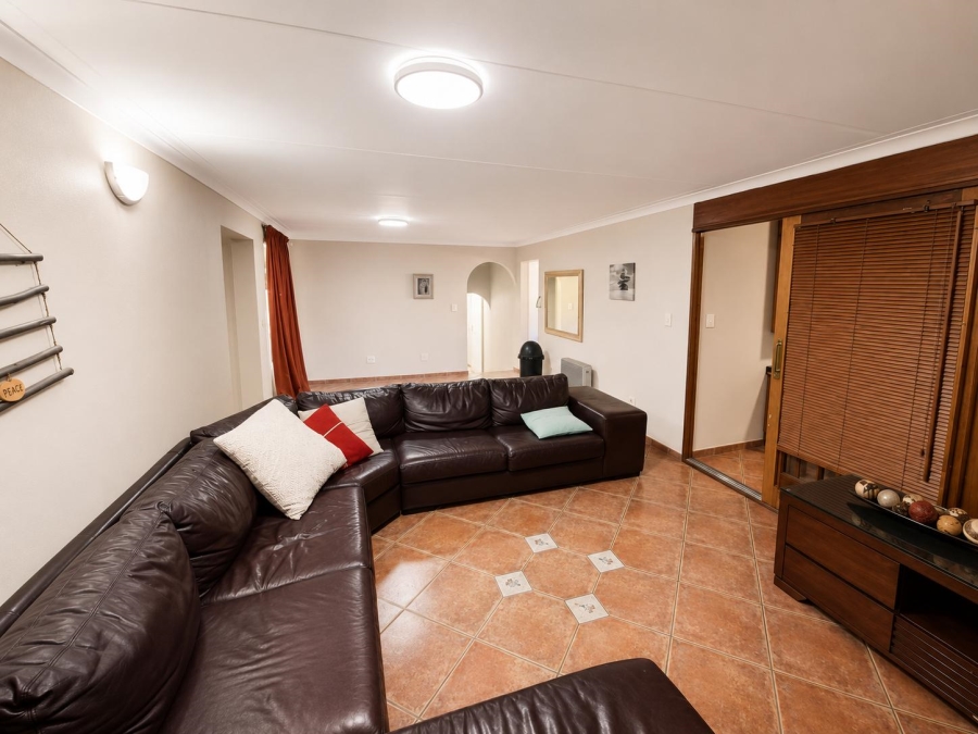 5 Bedroom Property for Sale in Secunda Mpumalanga