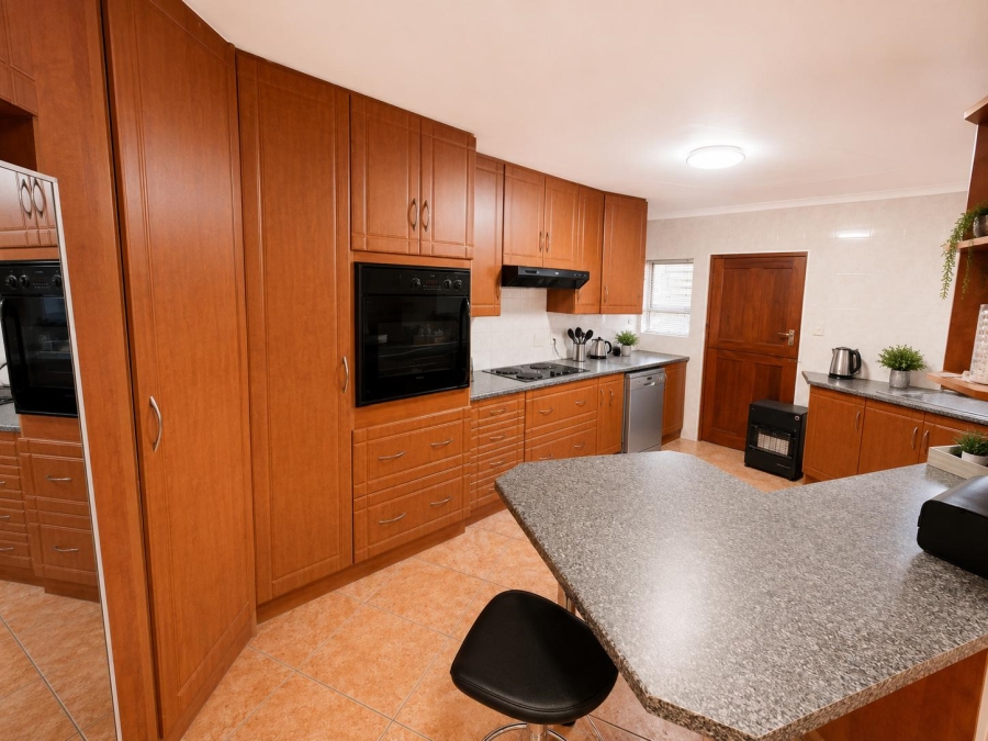 5 Bedroom Property for Sale in Secunda Mpumalanga
