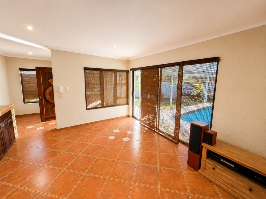 5 Bedroom Property for Sale in Secunda Mpumalanga