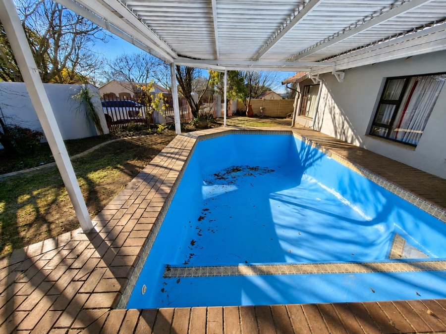 5 Bedroom Property for Sale in Secunda Mpumalanga