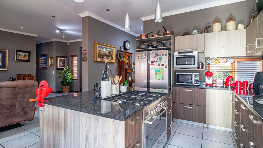 2 Bedroom Property for Sale in Sonheuwel Mpumalanga