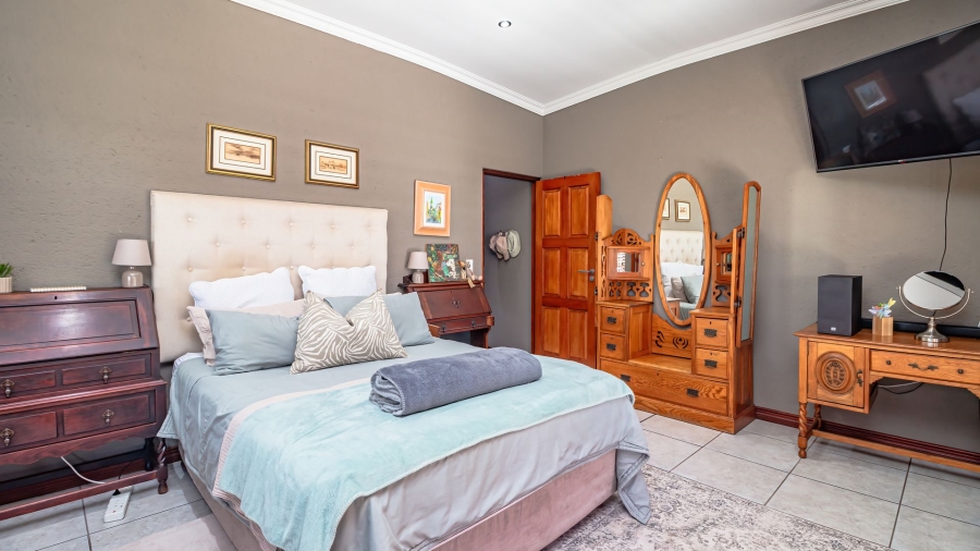 2 Bedroom Property for Sale in Sonheuwel Mpumalanga