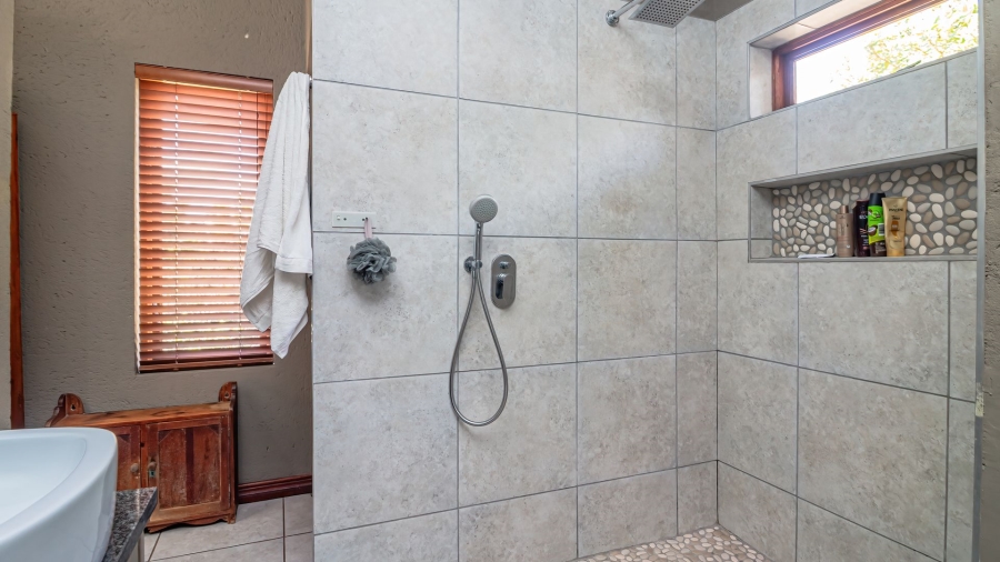 2 Bedroom Property for Sale in Sonheuwel Mpumalanga