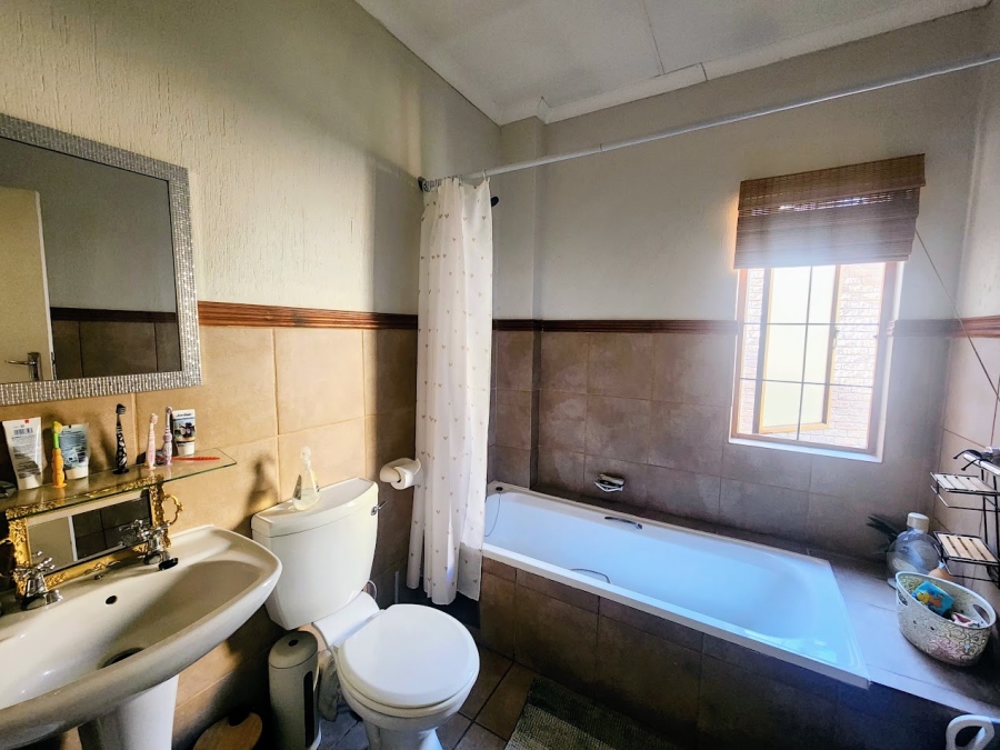 3 Bedroom Property for Sale in Nelspruit Ext 20 Mpumalanga