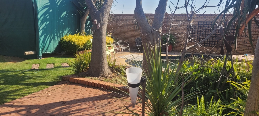 10 Bedroom Property for Sale in Aerorand Mpumalanga