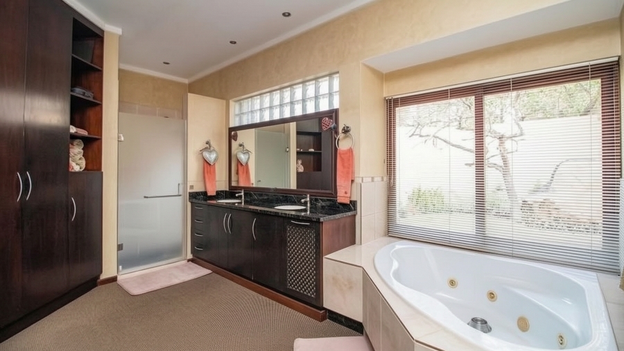7 Bedroom Property for Sale in Uitsig Landgoed Estate Mpumalanga