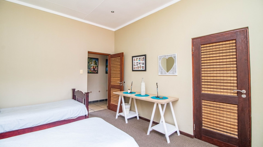 7 Bedroom Property for Sale in Uitsig Landgoed Estate Mpumalanga