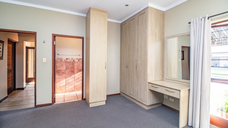 7 Bedroom Property for Sale in Uitsig Landgoed Estate Mpumalanga
