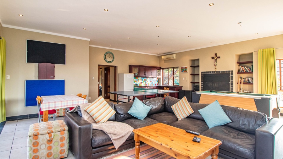 7 Bedroom Property for Sale in Uitsig Landgoed Estate Mpumalanga