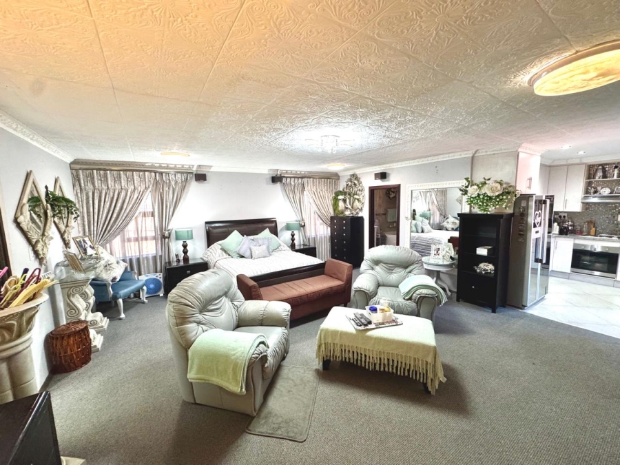 6 Bedroom Property for Sale in Evander Mpumalanga