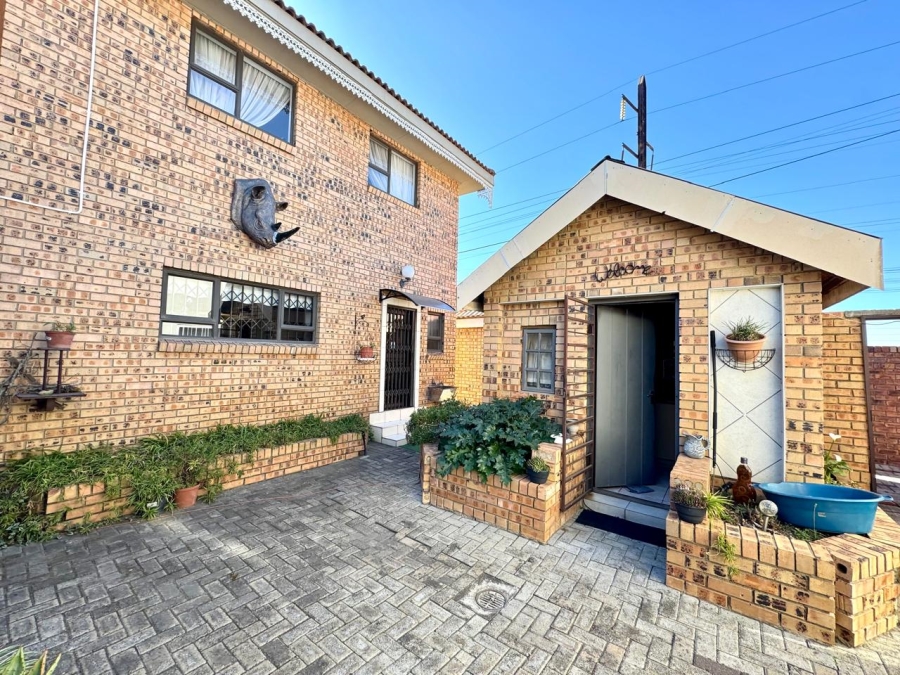 6 Bedroom Property for Sale in Evander Mpumalanga