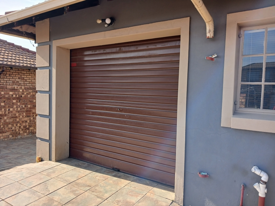 To Let 3 Bedroom Property for Rent in Hoeveld Park Mpumalanga
