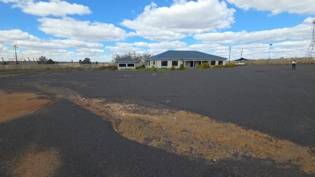 To Let Commercial Property for Rent in Naaupoort Mpumalanga