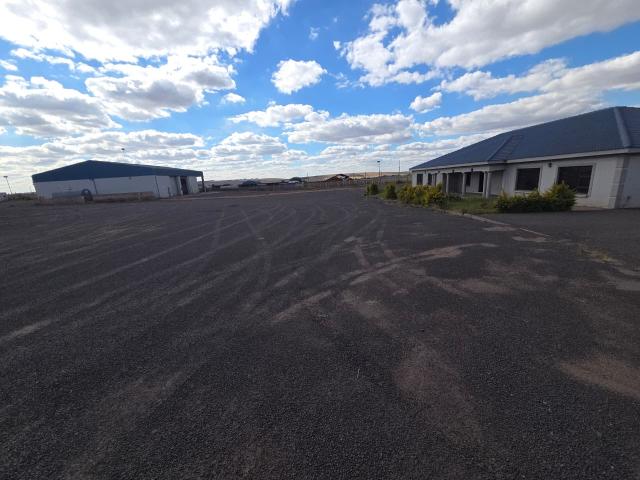 To Let Commercial Property for Rent in Naaupoort Mpumalanga