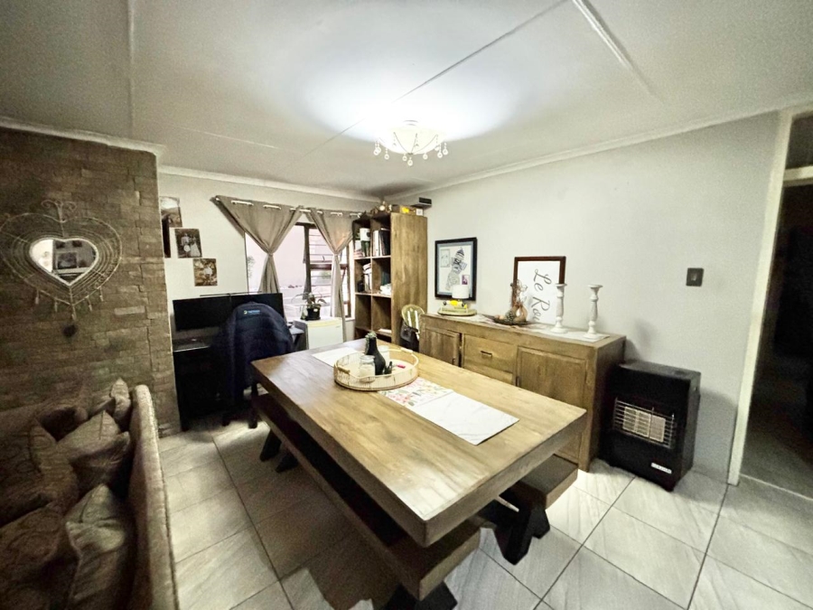 3 Bedroom Property for Sale in Cosmosrand Mpumalanga
