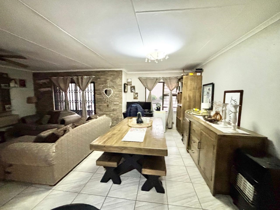 3 Bedroom Property for Sale in Cosmosrand Mpumalanga