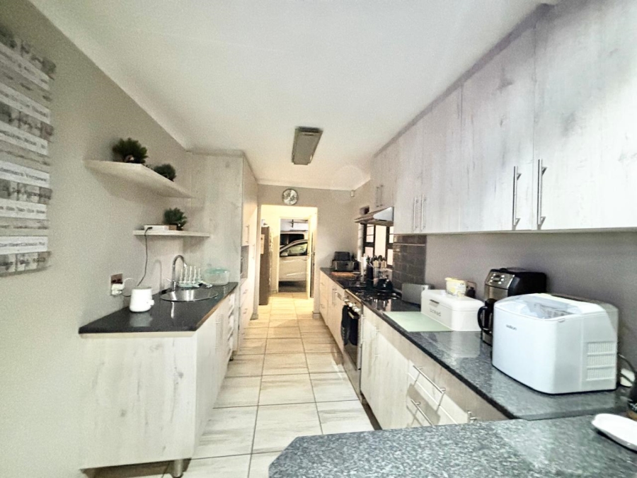 3 Bedroom Property for Sale in Cosmosrand Mpumalanga