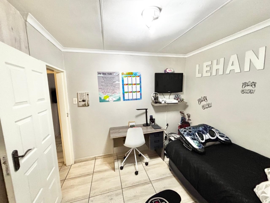 3 Bedroom Property for Sale in Cosmosrand Mpumalanga