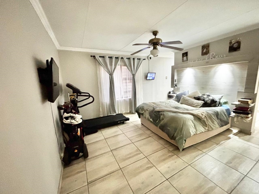 3 Bedroom Property for Sale in Cosmosrand Mpumalanga