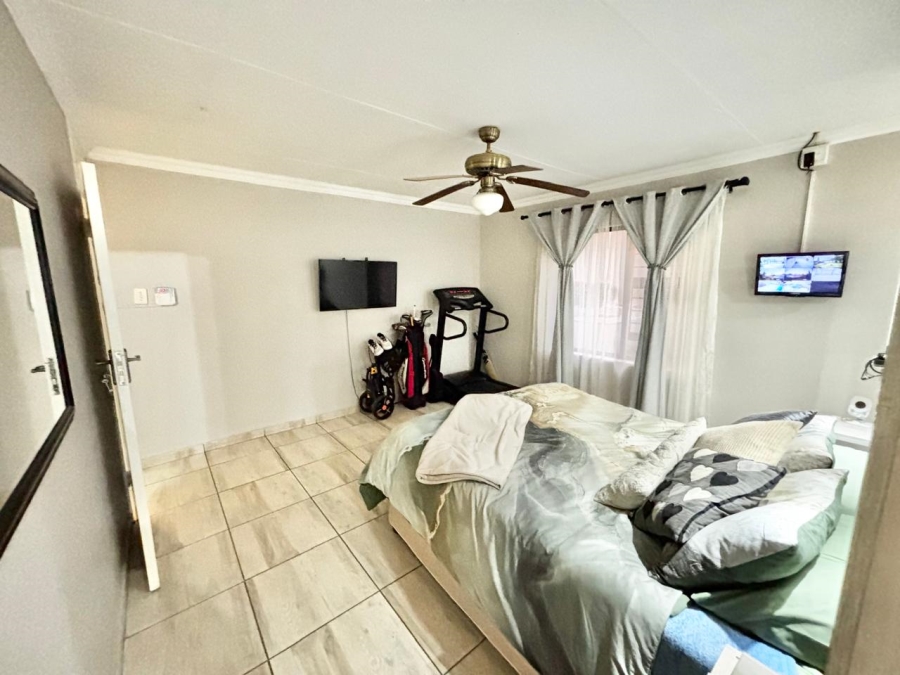 3 Bedroom Property for Sale in Cosmosrand Mpumalanga