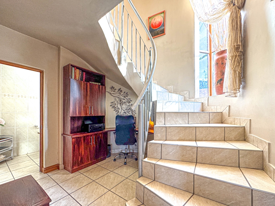 3 Bedroom Property for Sale in Stonehenge Mpumalanga