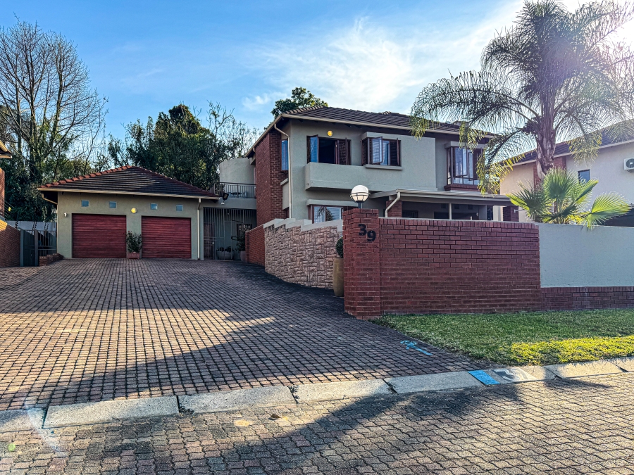 3 Bedroom Property for Sale in Stonehenge Mpumalanga