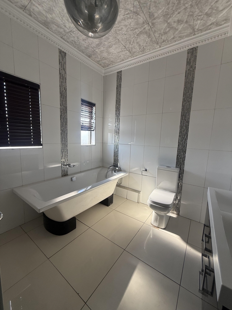 4 Bedroom Property for Sale in Ben Fleur Mpumalanga
