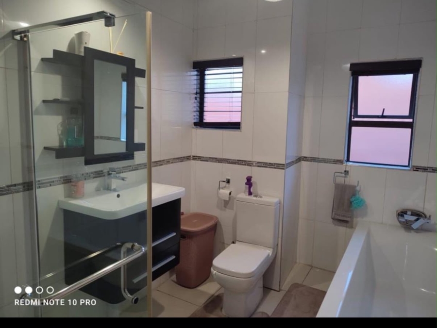4 Bedroom Property for Sale in Ben Fleur Mpumalanga
