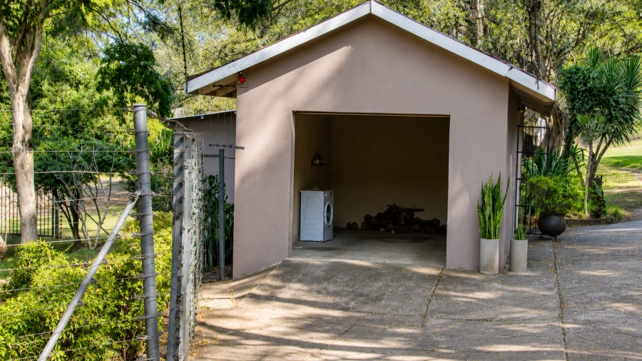 16 Bedroom Property for Sale in White River Estates Mpumalanga