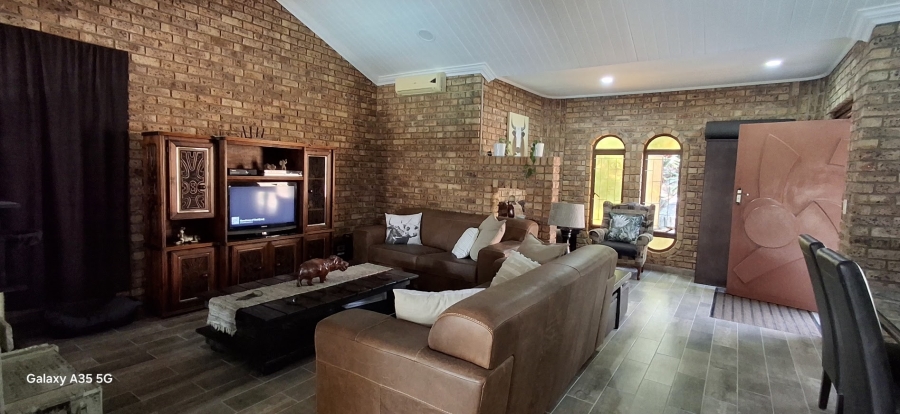 3 Bedroom Property for Sale in Sonheuwel Ext 1 Mpumalanga