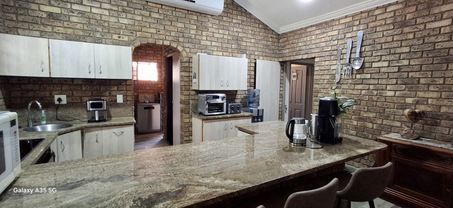 3 Bedroom Property for Sale in Sonheuwel Ext 1 Mpumalanga